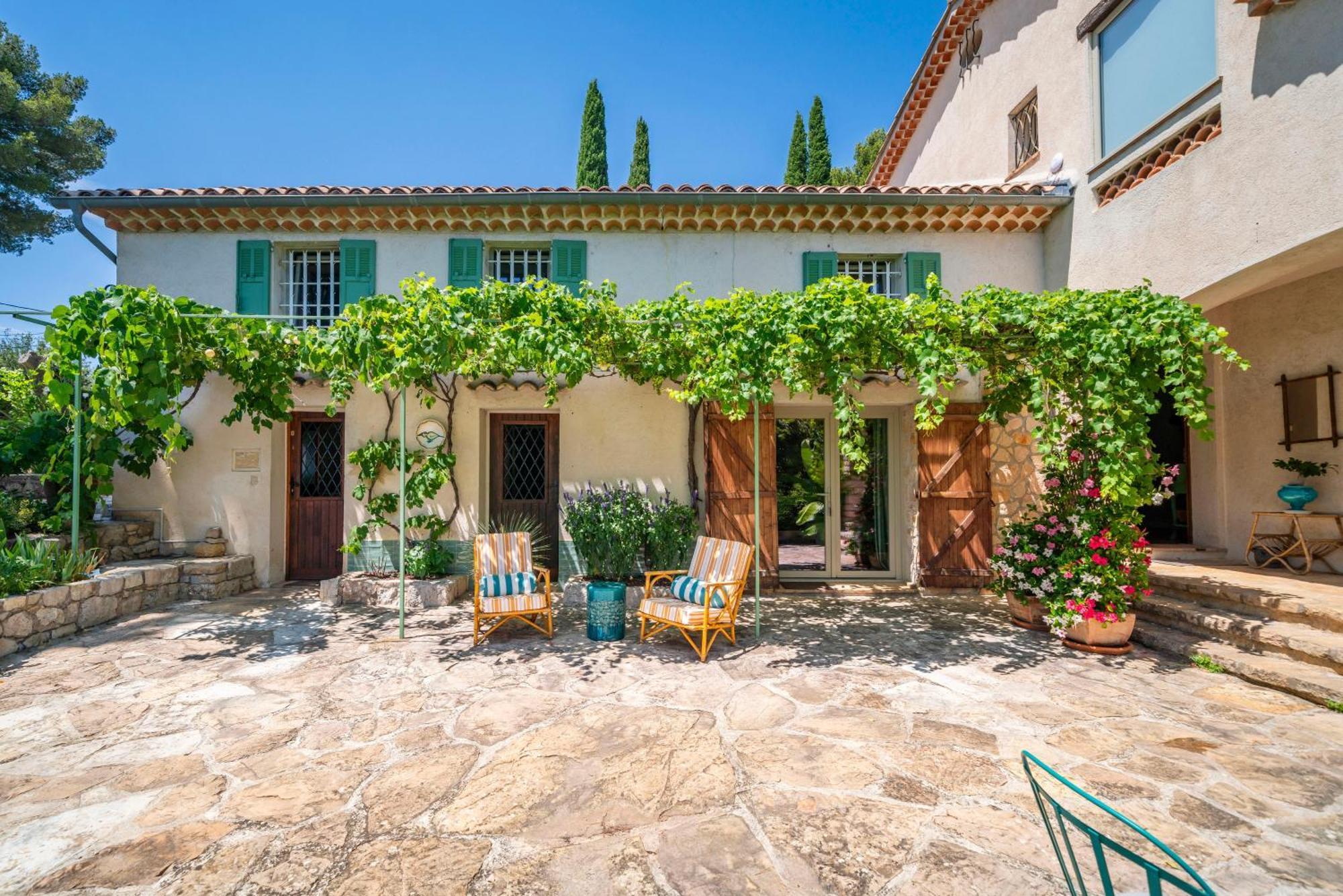 Domaine Des Encourdoules Casa de hóspedes